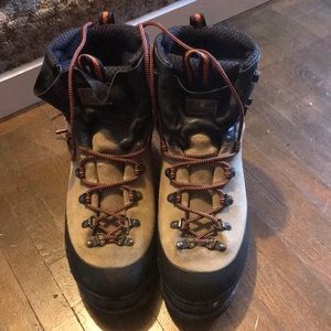 Salomon boots